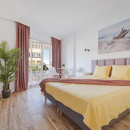 Golden In Palm Park Διαμέρισμα Τορεβιέχα