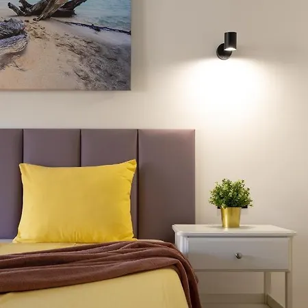 Golden In Palm Park Διαμέρισμα *